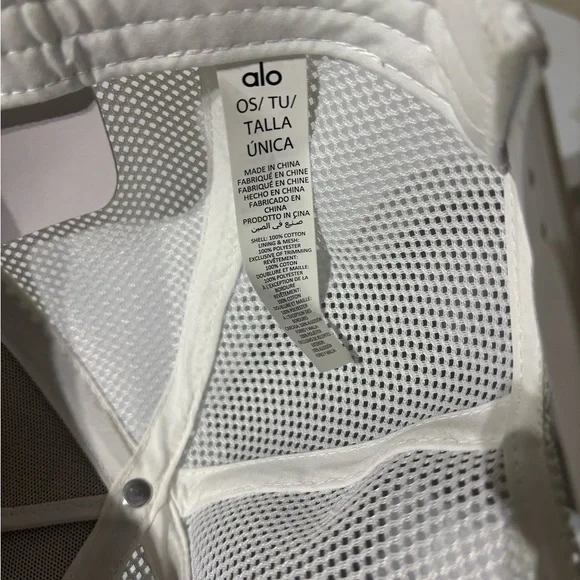 White alo Hat - Picture 2 of 2